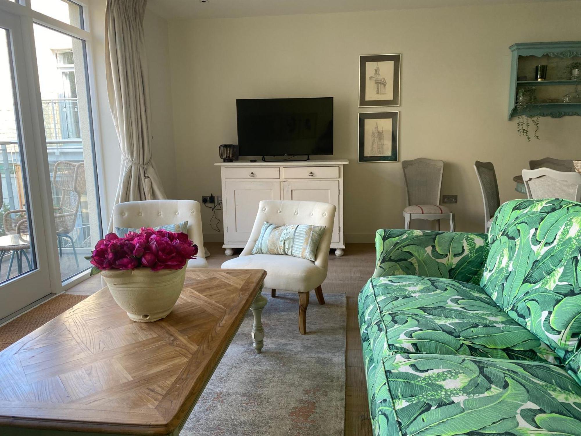 Апартаменты Walcot Yard With Parking, Bath Keys Номер фото